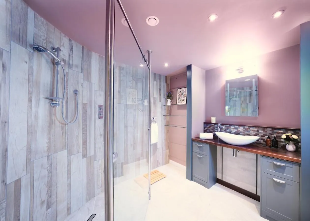 Apartment Acer House Stylish Garden Flat Lovely Valley View Dog Friendly Central Bath United Kingdom