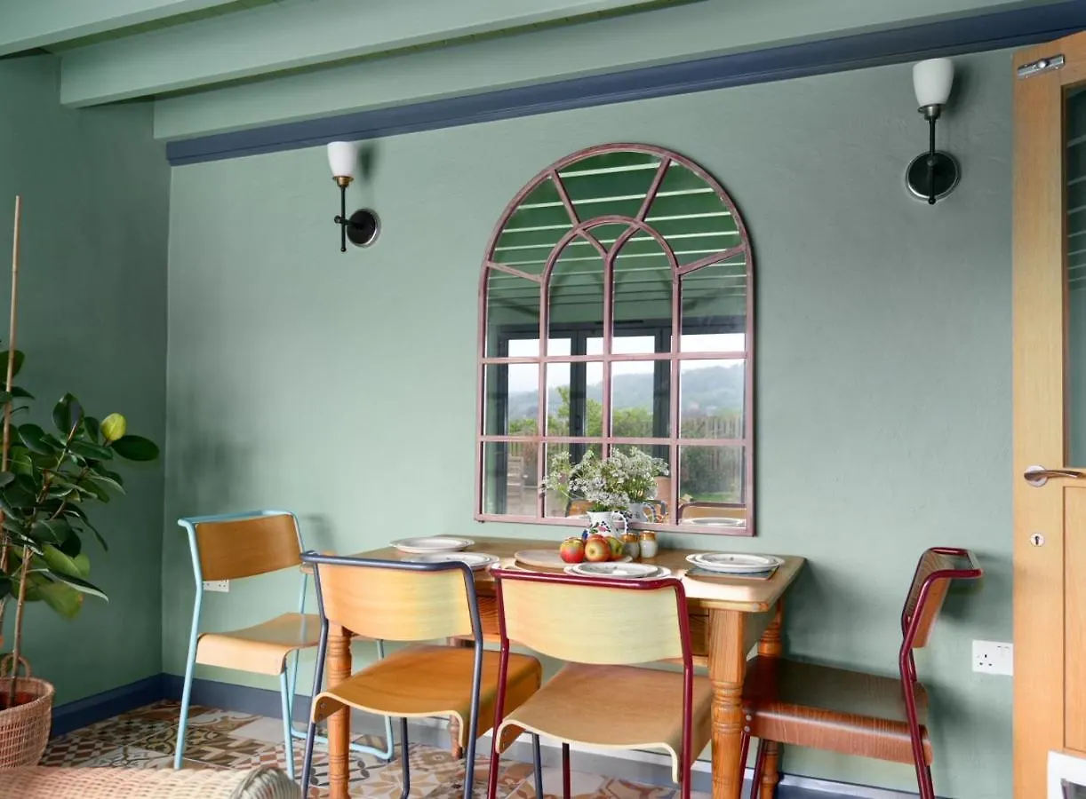 Acer House Stylish Garden Flat Lovely Valley View Dog Friendly Central Bath Apartment